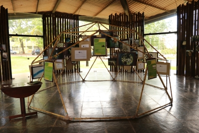 fotos em exposição na capela da UFLA