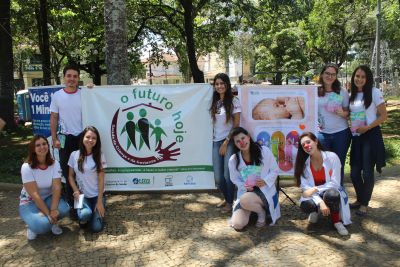 Ação educativa na praça Dr. Augusto Silva