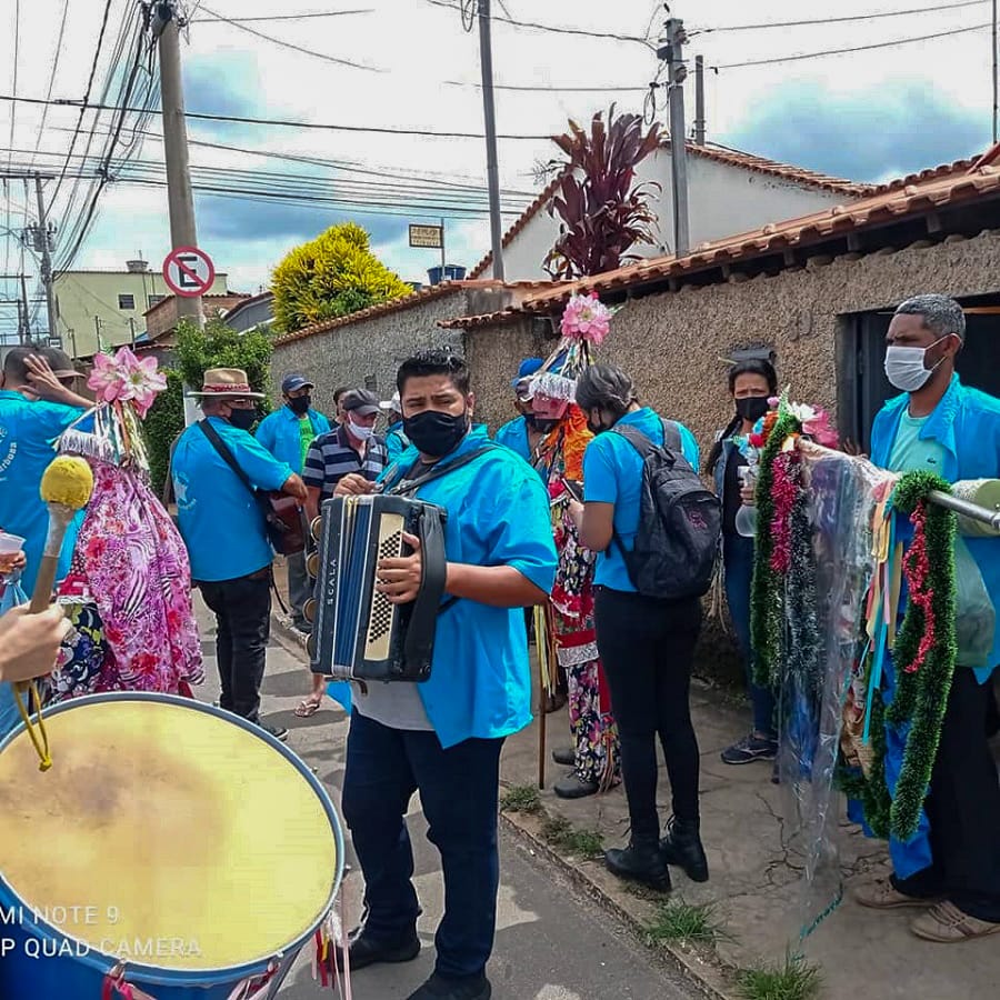 Imagem de uma folia de reis