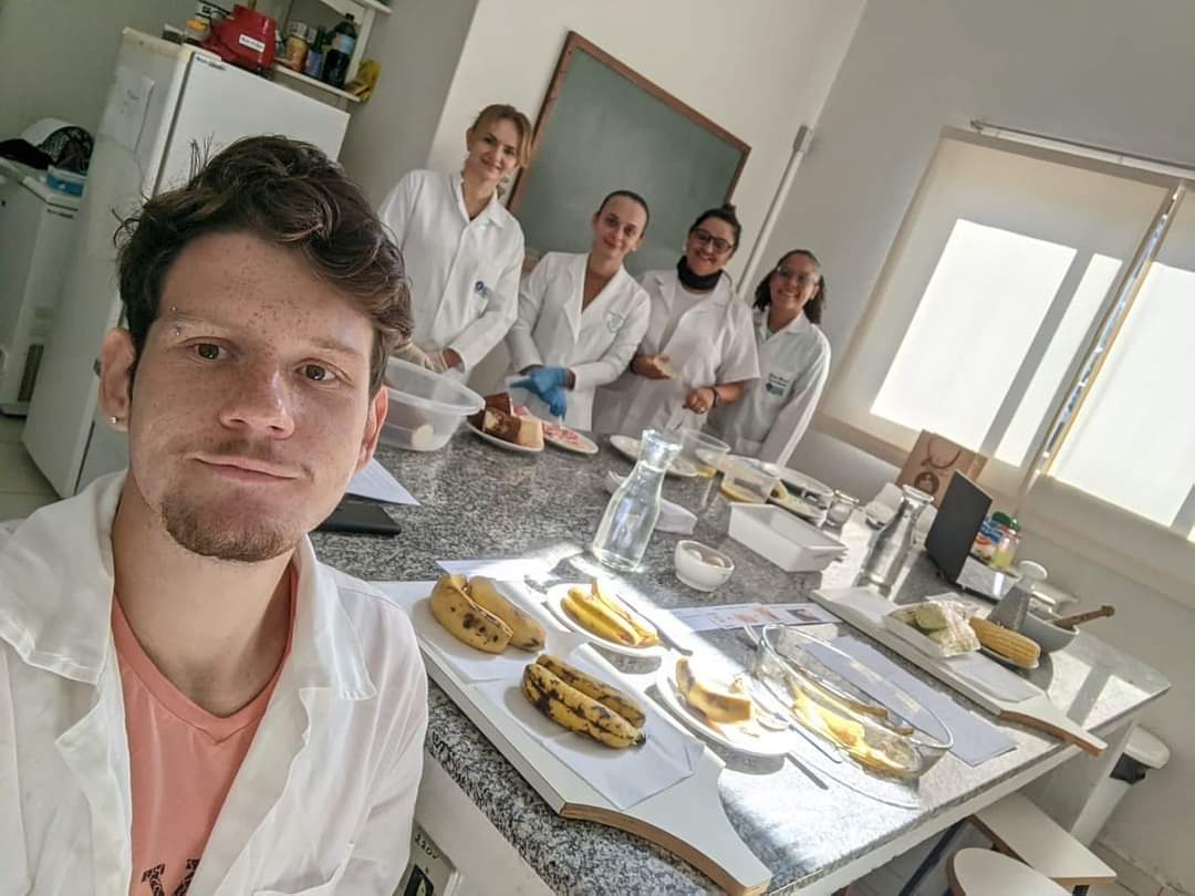 Projeto Alimentando Conhecimentos durante minicurso sobre alimentação alternativa para comunidade congolesa