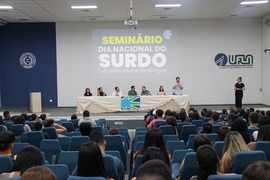 Dia Nacional do Surdo: Seminário na UFLA Promove Conscientização e Inclusão