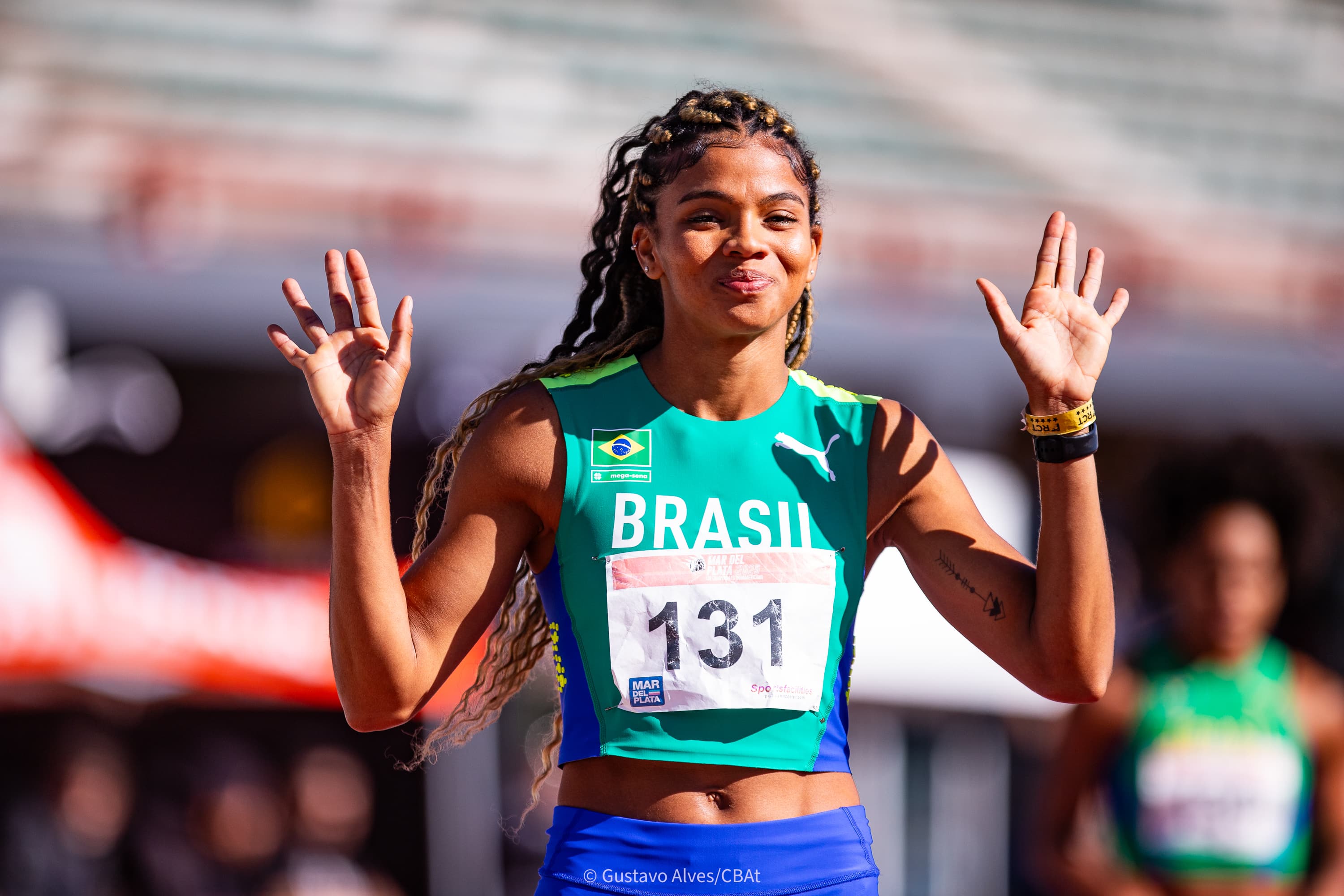 Gentileza solicitar descrição da imagem