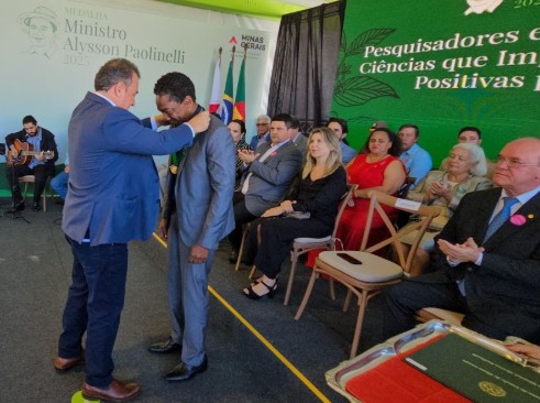 Gentileza solicitar descrição da imagem