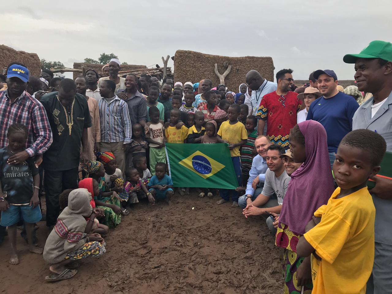 Gentileza solicitar descrição da imagem