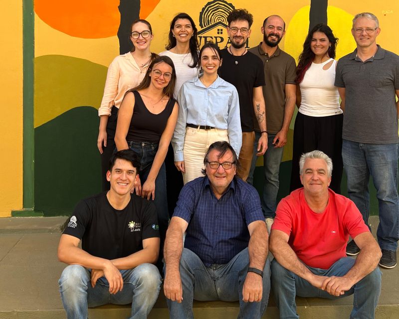 Gentileza solicitar descrição da imagem