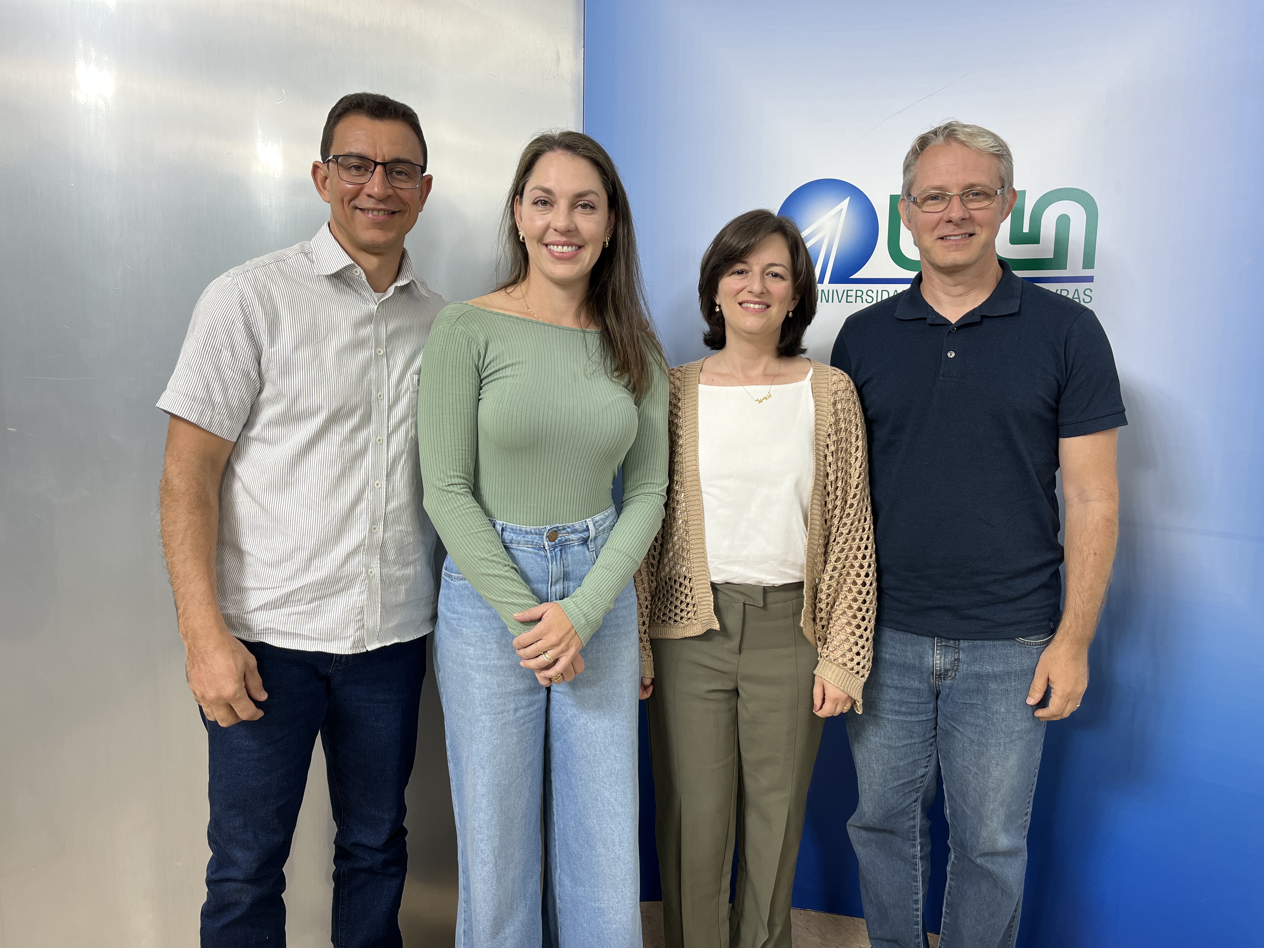 Gentileza solicitar descrição da imagem