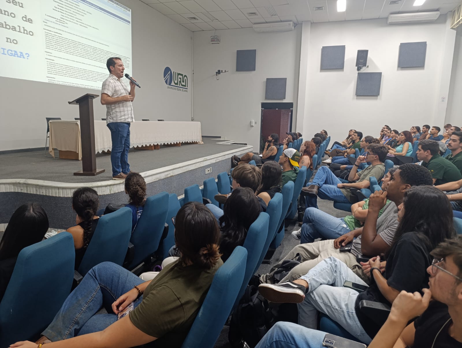 Gentileza solicitar descri&ccedil;&atilde;o da imagem