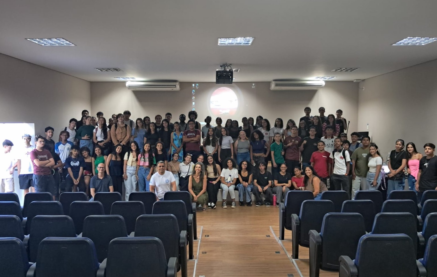UFLA recebe 144 bolsistas do BIC Júnior 2026 com destaque para protagonismo feminino na ciência