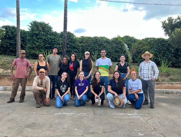 Visita internacional fortalece parceria na agricultura sustentável entre UFLA e Bishop's University