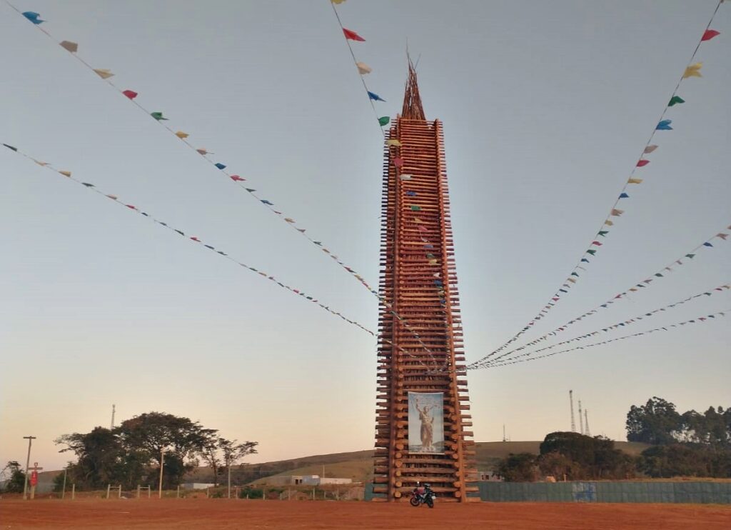 Projeto desenvolvido na UFLA contribui para fogueira sustentável em festa de Ingaí