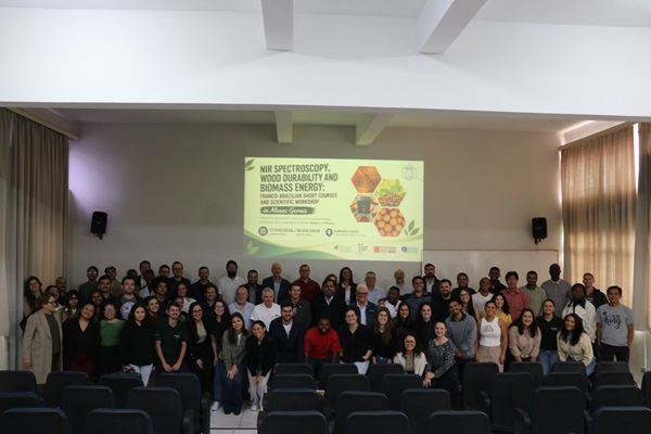 Workshop Franco-Brasileiro celebra 20 anos do Programa de Pós-Graduação em Ciência e Tecnologia da Madeira  