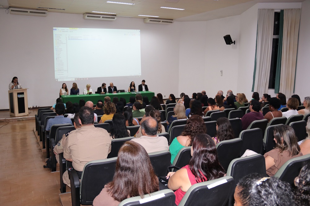 Gentileza solicitar descri&ccedil;&atilde;o da imagem