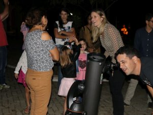 Evento da Física consolida as noites de sábado da UFLA com uma “Festa das Estrelas”