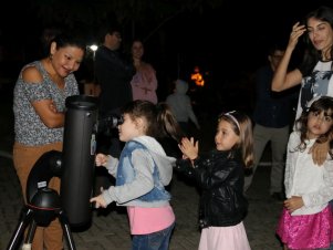 Evento da Física consolida as noites de sábado da UFLA com uma “Festa das Estrelas”