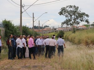 Assinatura de contratos em Paraíso