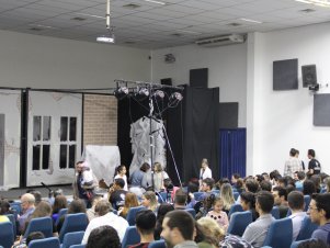 Grupo Teatro Construção estreia mais um espetáculo na UFLA 