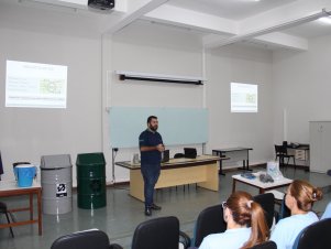 Diretoria de Meio Ambiente da UFLA promove treinamento para funcionários terceirizados 