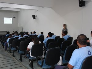 Diretoria de Meio Ambiente da UFLA promove treinamento para funcionários terceirizados 