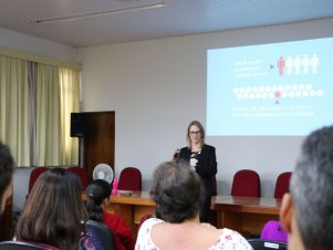 Mesa Redonda com o tema 