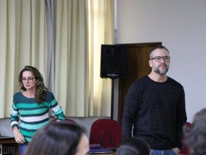 Mesa Redonda com o tema 