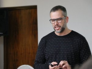 Mesa Redonda com o tema 