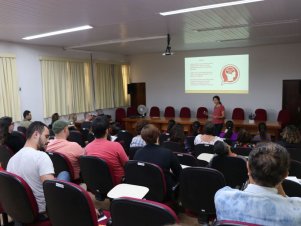 Mesa Redonda com o tema 