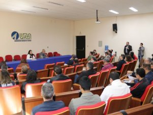 Diretor presidente da Embrapii realiza palestra na UFLA