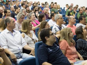 'Aula da Saudade' ministrada pelo professor emérito Alfredo Scheid Lopes encerrou as comemorações de 111 anos da UFLA