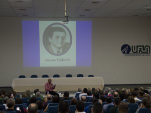 'Aula da Saudade' ministrada pelo professor emérito Alfredo Scheid Lopes encerrou as comemorações de 111 anos da UFLA