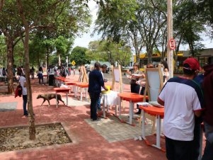 Feira agroecológica na UFLA recebe estudantes de Escola Estadual de Lavras