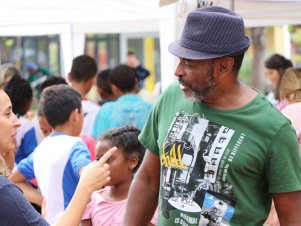 Feira agroecológica na UFLA recebe estudantes de Escola Estadual de Lavras